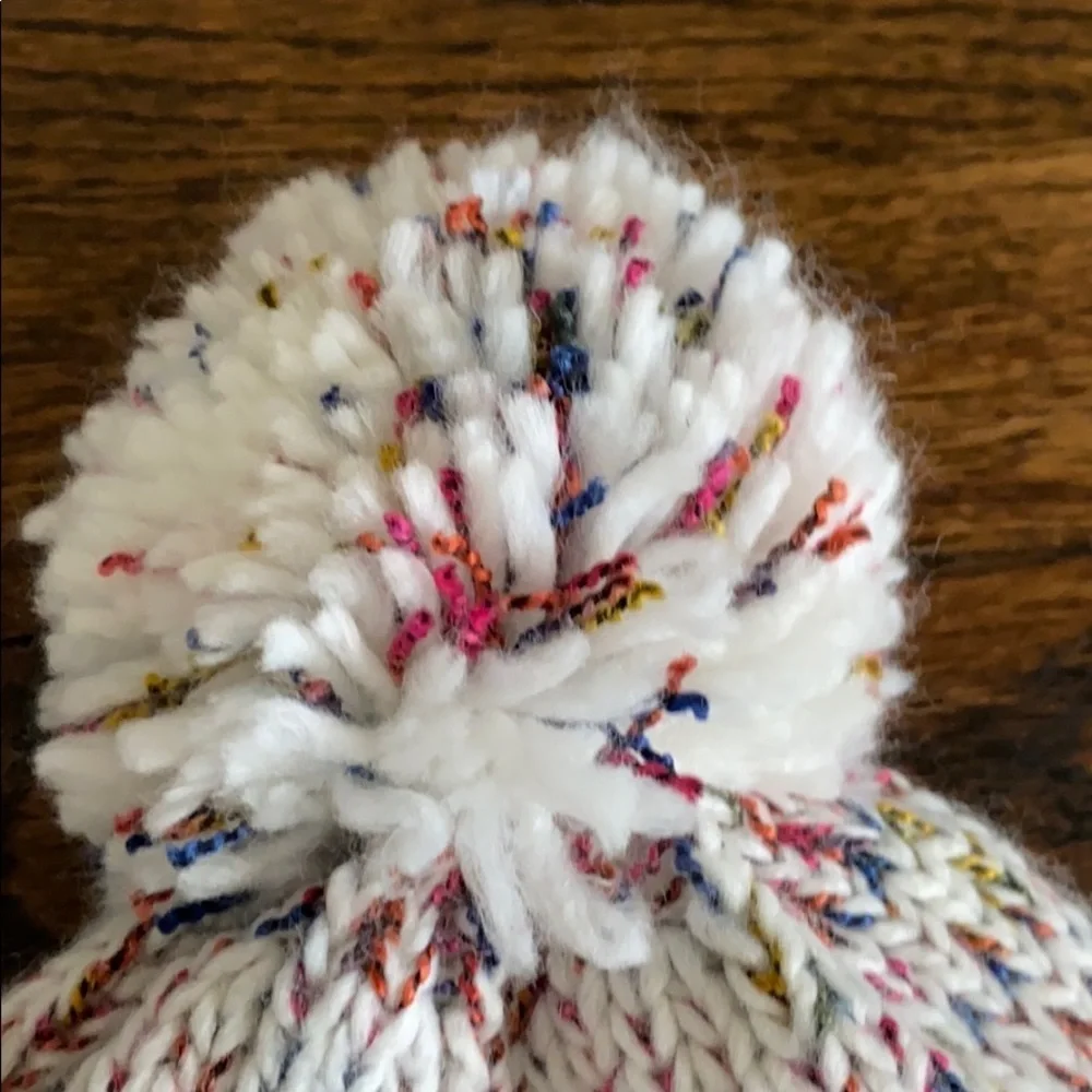 Pom Pom hat